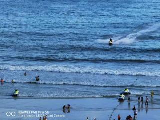 Azure Tide Retreat Holiday Hotel - Huidong - 0