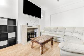 Charming 5 Bed London House with Courtyard - Hendon - 6
