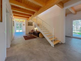 Nature Retreat Spacious 5 Bedroom Modern Villa with Private Park - Potenza Picena - 3
