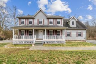 Very Private Large Home on 22 Acres - Chester - 9