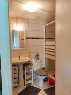 Une petite maison dans un quartier calme dans la zone verte proximité tous commerces - Carpentras - 4