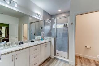 The Hub Downtown - 7