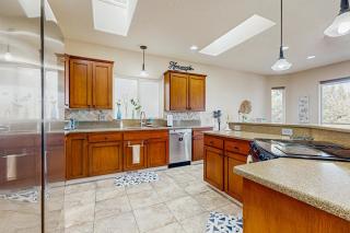 Whispering Pines Haven - 2