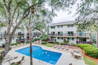 Beach Club Bungalow - Hilton Head Island - 9