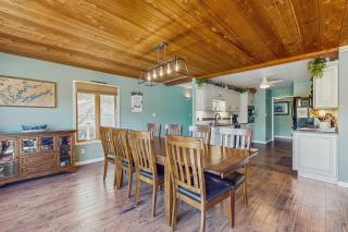 3 BR Home with Dock, Lake Views and Outdoor Spa - 5