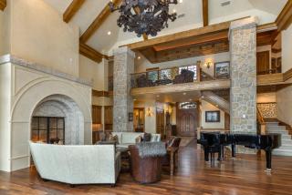 North Starr Chateau by Mountain Vacation Lodging - 7 Bedroom Suites, Game Room, Home Theater & more - 0