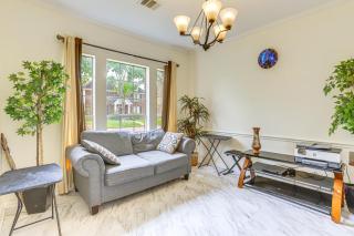 Home 7 Mi to Energy Corridor: Remote-Work Ready! - 3
