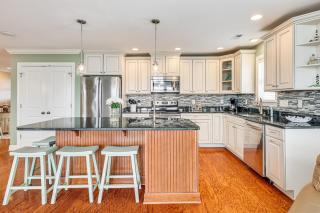 Steps to Beach Gem with Views and Dock in Oak Island - Oak Island - 9