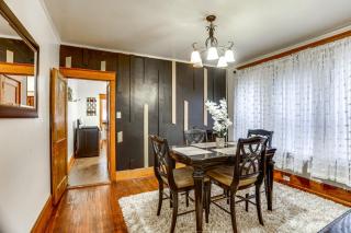 2 Mi to Dtwn Harrisburg Escape with Furnished Deck! - Harrisburg - 5