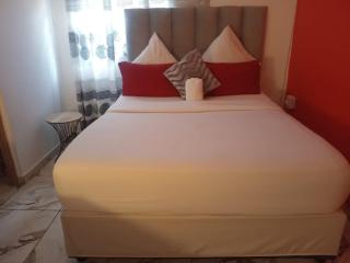 Neo & Ruks Guest House goodwood - - 1