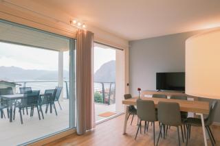 Costa blu - terrace overlooking the lake & pool - Riva di Solto - 2