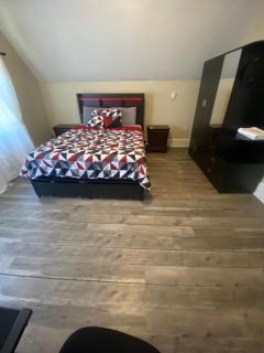 Private bedroom 9 - Brockton - 2