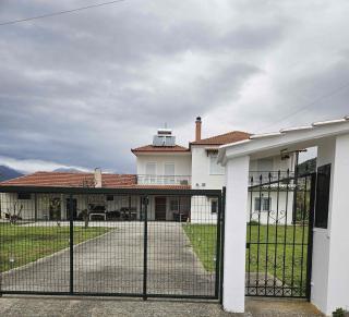 Paikos Townhouse, Hot Springs - - 0