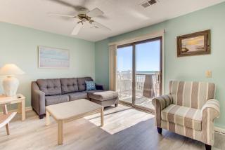 William & Mary 32A Hitch Hideaway by Carolina Beach Realty - Carolina Beach - 1