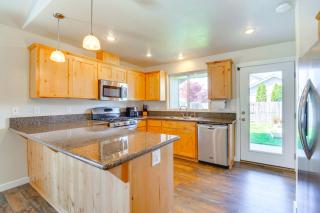 3 Mi to Riverside Park Grants Pass Getaway! - 1