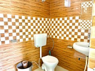 Rooms with Kitchenette , Bir Colony - Bīr - 1