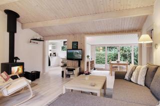 Oroe island - Lovely house with private garden 3 min from the water - Holbæk - 0