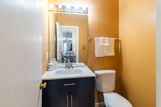 Refreshing and Restful Stay - Montgomery Village - 9