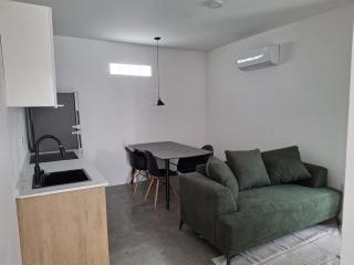 Your Refuge in Zona Tec Light, Ventilation and Comfort - Monterrey - 0
