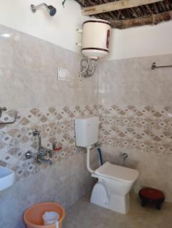 Khabrik Home Stay - Dankhar Gömpa - 1