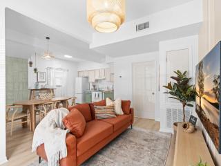 SUPER BOHO- At LAKE TOHO's WATER SLEEPs 6 - Kissimmee - 9