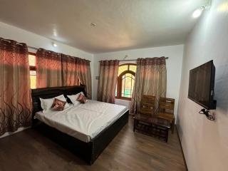 Peak View Guest House Gurez - - 7