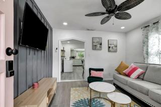Modern Retro Home - The Perfect Tampa Experience - Tampa - 5