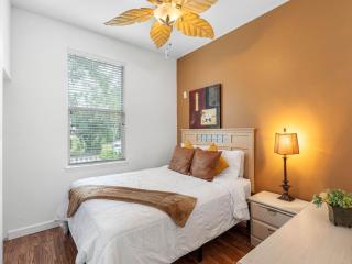Tampa Retreat by Ybor-Great for Families and Friends - Tampa - 9