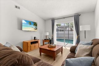 Family favorite Disney pool home - 9