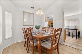 Family favorite Disney pool home - 8