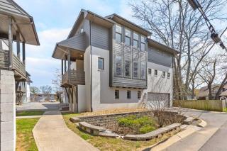 Modern Bliss with Garage by 12 South Restaurants and 2 miles Broadway - 6