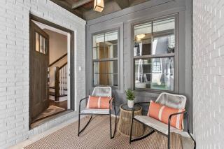 Modern Bliss with Garage by 12 South Restaurants and 2 miles Broadway - Nashville - 1