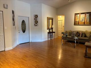 Spacious Comfortable 4 BR 2 BH home and large pool - 6