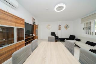 Modern 3-Bed Apt Sleeps 7 6 Min Walk to Beach - 5