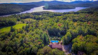 Most Luxury 7000 Sq ft Log Estate with Pool Hot Tub Sauna - Wilmington - 6