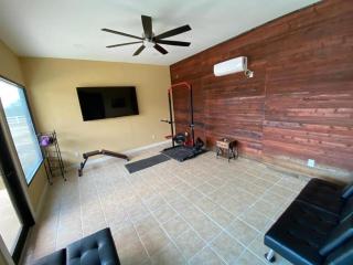 Lone Star Luxury Ranch 4 Bed, 3 Bath, Swimming Pool, Grill, Washer Dryer, WiFi - 2