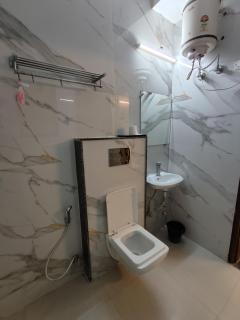 Hotel Smart Plaza - New Delhi - 4