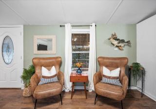 Hot Tub, Fire pit & Pet-friendly Riverside Retreat - New Braunfels - 7