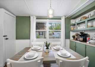 Hot Tub, Fire pit & Pet-friendly Riverside Retreat - New Braunfels - 2