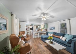 Hot Tub, Fire pit & Pet-friendly Riverside Retreat - New Braunfels - 5
