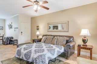 Beachfront Escape in Galveston 2 Pools and Hot Tub - Galveston - 4