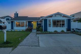 3BR Canal Front Getaway Near Fenwick Walk to Beach with Dock and Kayaks - Ocean City - 0