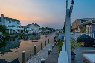 3BR Canal Front Getaway Near Fenwick Walk to Beach with Dock and Kayaks - Ocean City - 5