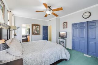 Navigate Stays Pioneertown Retreat w Hot Tub - Pioneertown - 1
