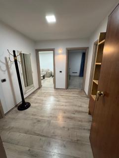 Tirana Skanderbeg corner flat - Tirana - 3