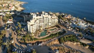 Romantic Escape with view of the iconic Cabo arch! - 0