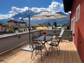 CITY PULSE APARTMENT Your Urban Escape - Domaso - 8