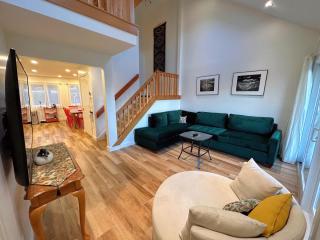 RB18 Updated Ski-in Ski-out Bretton Woods Townhome - 6