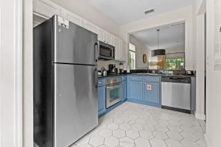 4 BR Hot Tub Cozy Decor @ Regal Oaks RO2761N - 1