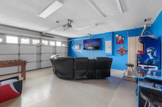 New Listing Pool and Game Room 4BR - 6
